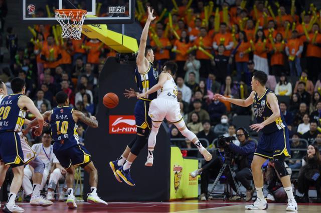 世俱杯投注技巧-CBA前四血战白热化：广厦领跑 辽京疆逆袭搅局